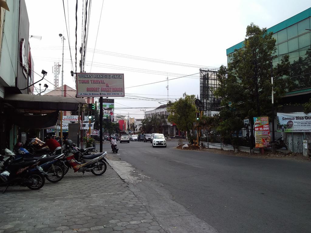 Budget Guest House Tunas Mandiri Jaya 玛琅 外观 照片