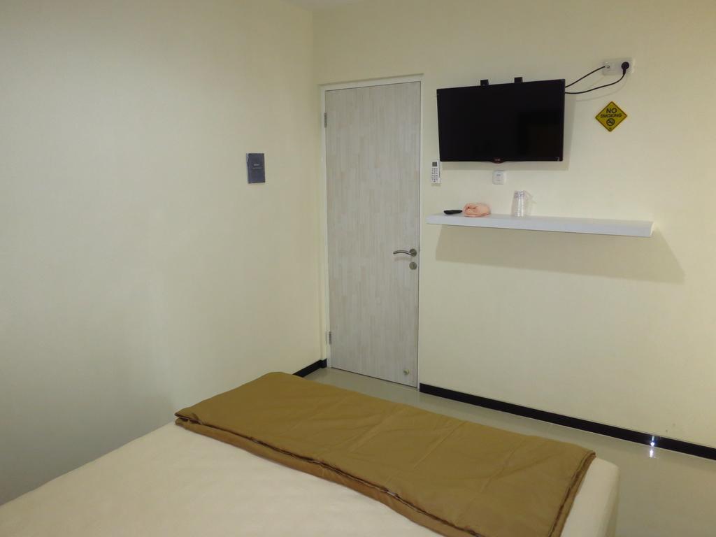 Budget Guest House Tunas Mandiri Jaya 玛琅 外观 照片